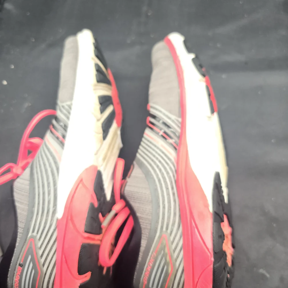Brooks Athletic Shoes - Gray‎ and Pink